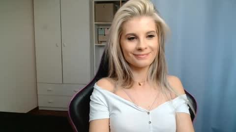 Snapshot of kristineamore chatting on 3, 6, 2026 KristineAmore online show from 3, 6, 2026