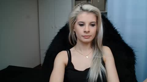 Snapshot of kristineamore chatting on 19, 6, 2026 KristineAmore online show from 19, 6, 2026