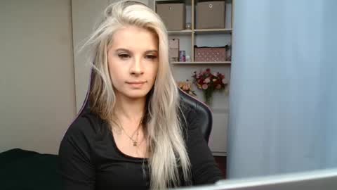 Snapshot of kristineamore chatting on 22, 7, 2026 KristineAmore online show from 22, 7, 2026