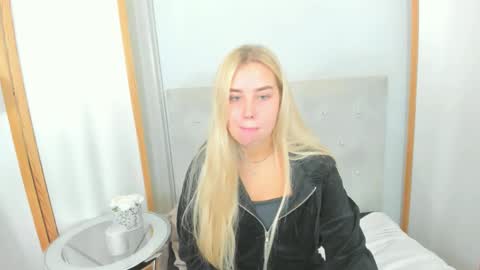 KristyFlowers online show from 18, 2, 2025