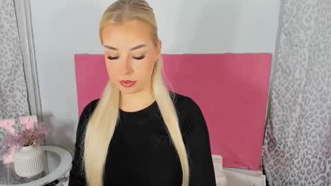 KristyFlowers online show from 8, 3, 2026