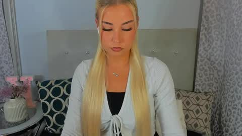 Snapshot of kristyflowers chatting on 6, 6, 2026 KristyFlowers online show from 6, 6, 2026