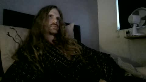 Snapshot of krullz123 chatting on 19, 6, 2026 Krullz online show from 19, 6, 2026