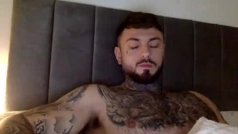 Snapshot of krxt13 chatting on 6, 11, 2025 krxt13 online show from 6, 11, 2025