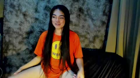 Snapshot of krystal_angel chatting on 24, 4, 2026 krystal_angel online show from 24, 4, 2026