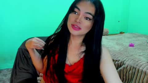Snapshot of krystal_angel chatting on 8, 5, 2026 krystal_angel online show from 8, 5, 2026