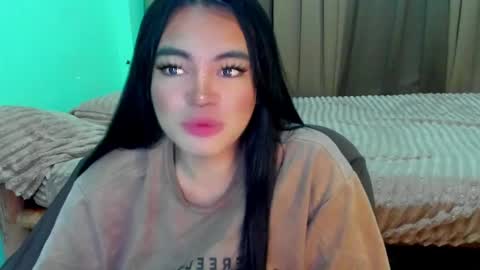 Snapshot of krystal_angel chatting on 8, 6, 2026 krystal_angel online show from 8, 6, 2026