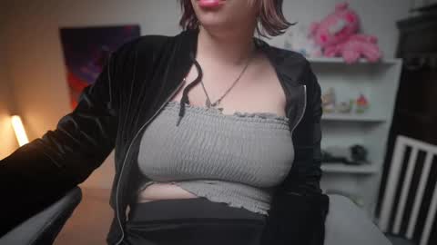 Snapshot of krystalsyxx chatting on 3, 3, 2025 Krystal Syx online show from 3, 3, 2025