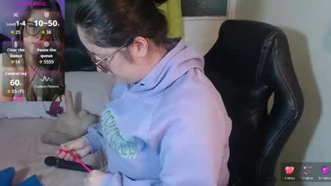 kryystaladams online show from 14, 4, 2026