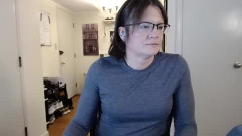 Snapshot of ktrichards77 chatting on 25, 4, 2026 Cait online show from 25, 4, 2026