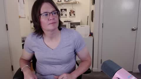 Snapshot of ktrichards77 chatting on 30, 5, 2026 Cait online show from 30, 5, 2026