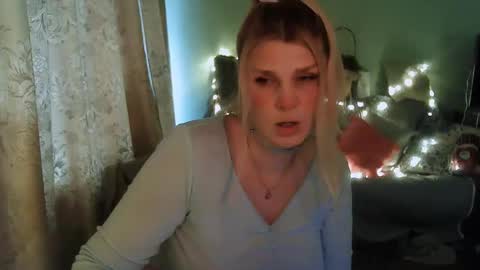 Annika  MTF ts post -op online show from 8, 2, 2025