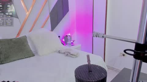 Snapshot of kuitty_sara chatting on 25, 9, 2025 SARA online show from 25, 9, 2025