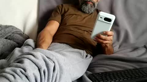Snapshot of kung_furious chatting on 15, 4, 2026 Ohm. online show from 15, 4, 2026
