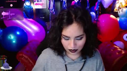 Fetiche Woman online show from 15, 9, 2025