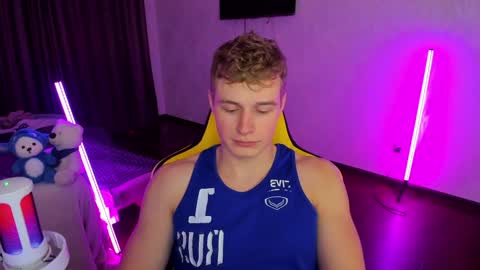 Snapshot of kurt_hanssen chatting on 3, 12, 2024 kurt_hanssen online show from 3, 12, 2024