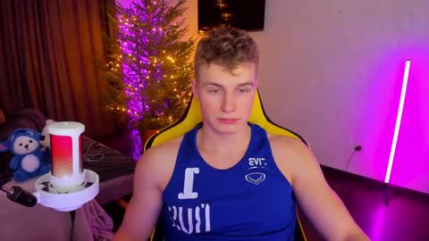 Snapshot of kurt_hanssen chatting on 11, 1, 2025 kurt_hanssen online show from 11, 1, 2025