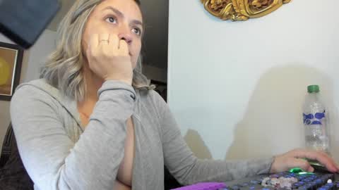 Snapshot of kyhara chatting on 26, 1, 2025 kyhara online show from 26, 1, 2025