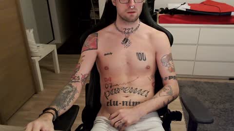 Snapshot of kyle_alternative chatting on 11, 1, 2025 Kyle online show from 11, 1, 2025