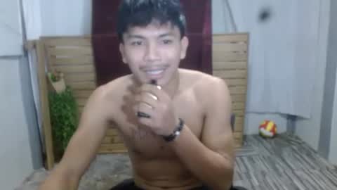 Snapshot of kyle_lourence chatting on 24, 4, 2026 kyle_lourence online show from 24, 4, 2026