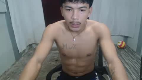 Snapshot of kyle_lourence chatting on 4, 5, 2026 kyle_lourence online show from 4, 5, 2026