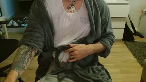Snapshot of kyle_tattoo chatting on 9, 7, 2026 kyle online show from 9, 7, 2026