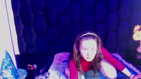 kylie_bloom online show from 28, 10, 2025