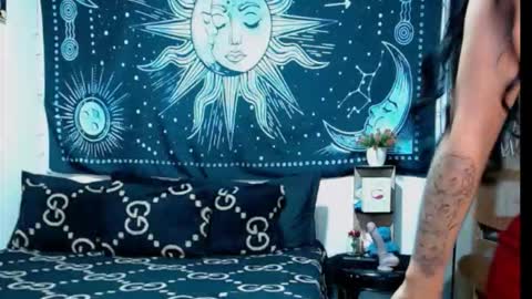 kylie online show from 10, 10, 2025