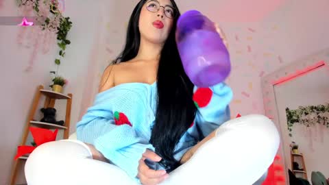 Snapshot of kylie_evans_18 chatting on 4, 12, 2024 Kylie online show from 4, 12, 2024