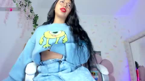 Snapshot of kylie_evans_18 chatting on 3, 3, 2025 Kylie online show from 3, 3, 2025
