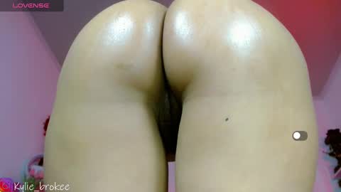 k ylie online show from 2, 3, 2025