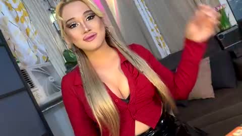 Snapshot of kylie_iyutera chatting on 30, 6, 2026 kylie online show from 30, 6, 2026