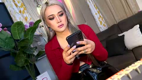 Snapshot of kylie_iyutera chatting on 24, 7, 2026 kylie online show from 24, 7, 2026