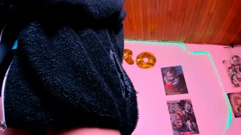Snapshot of kyliekandy chatting on 22, 7, 2026 online show from 22, 7, 2026