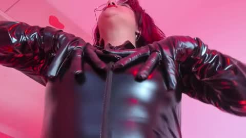 K Y L I E online show from 23, 10, 2025