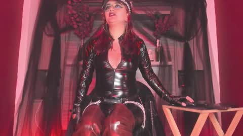 K Y L I E online show from 16, 1, 2026