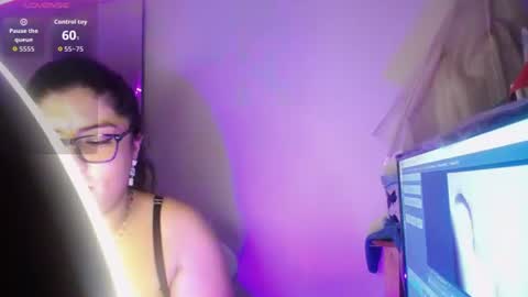 Snapshot of kylievoosx18 chatting on 8, 6, 2026 kylievoosx online show from 8, 6, 2026