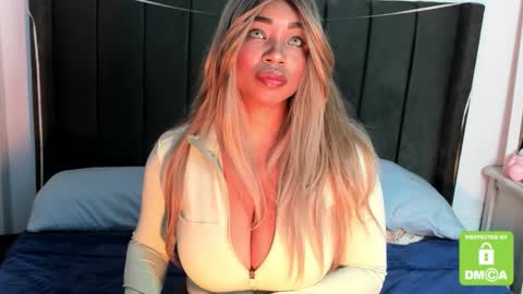 kylie white boobs online show from 4, 2, 2026