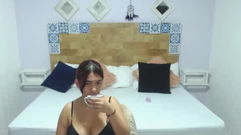 Snapshot of kyliiebaker chatting on 17, 1, 2025 Kylie online show from 17, 1, 2025