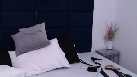 Snapshot of kyliiebaker chatting on 7, 2, 2025 Kylie online show from 7, 2, 2025