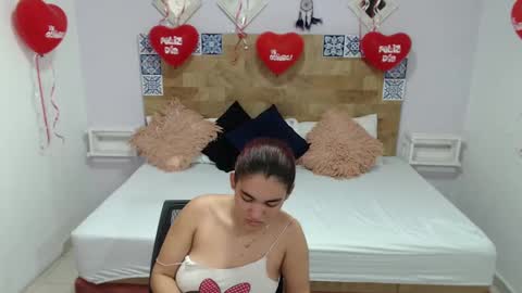 Snapshot of kyliiebaker chatting on 16, 2, 2025 Kylie online show from 16, 2, 2025