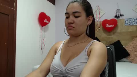 Snapshot of kyliiebaker chatting on 24, 2, 2025 Kylie online show from 24, 2, 2025