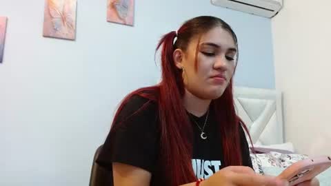 Snapshot of kyliiebaker chatting on 9, 7, 2026 Kylie online show from 9, 7, 2026