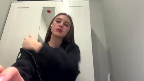 Selena online show from 5, 3, 2026