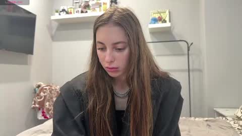 Snapshot of kymberlyrosenlof chatting on 22, 6, 2026 Selena online show from 22, 6, 2026
