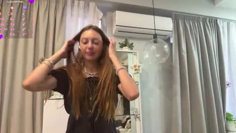 Snapshot of kymberlyrosenlof chatting on 8, 7, 2026 Selena online show from 8, 7, 2026