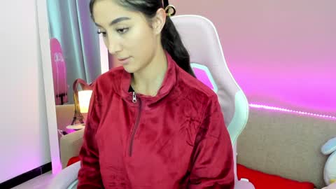 Snapshot of kymgiraldo8 chatting on 11, 1, 2025 Kym Giraldo online show from 11, 1, 2025