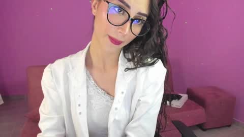 Snapshot of kymgiraldo8 chatting on 23, 2, 2025 Kym Giraldo online show from 23, 2, 2025