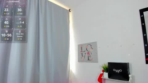 Alejandra online show from 5, 12, 2025