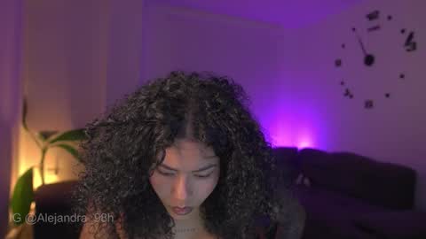 schedule 300 pm - 1100pm colombia time online show from 17, 2, 2026